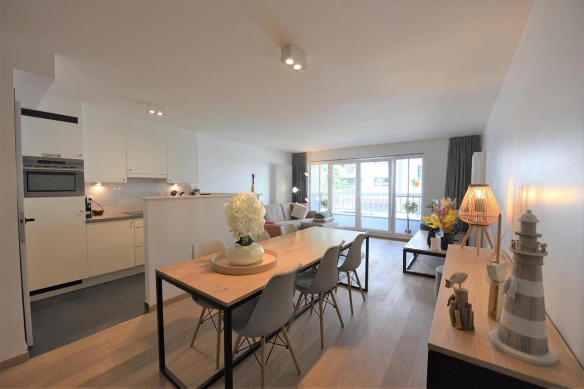 Appartement Spacieux A Knokke Екстериор снимка