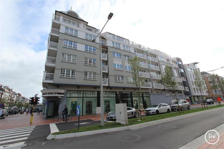 Appartement Spacieux A Knokke Екстериор снимка